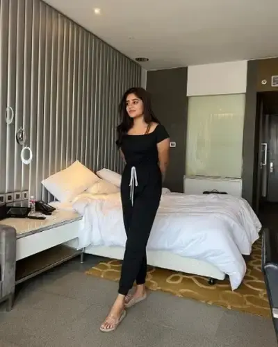Call Girls London Cash On Delivery